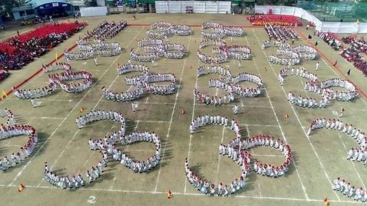 1500 छात्र-छात्राओं ने दी घोष की प्रस्तुति, सुभाष प्रतिमा तक किया संचलन