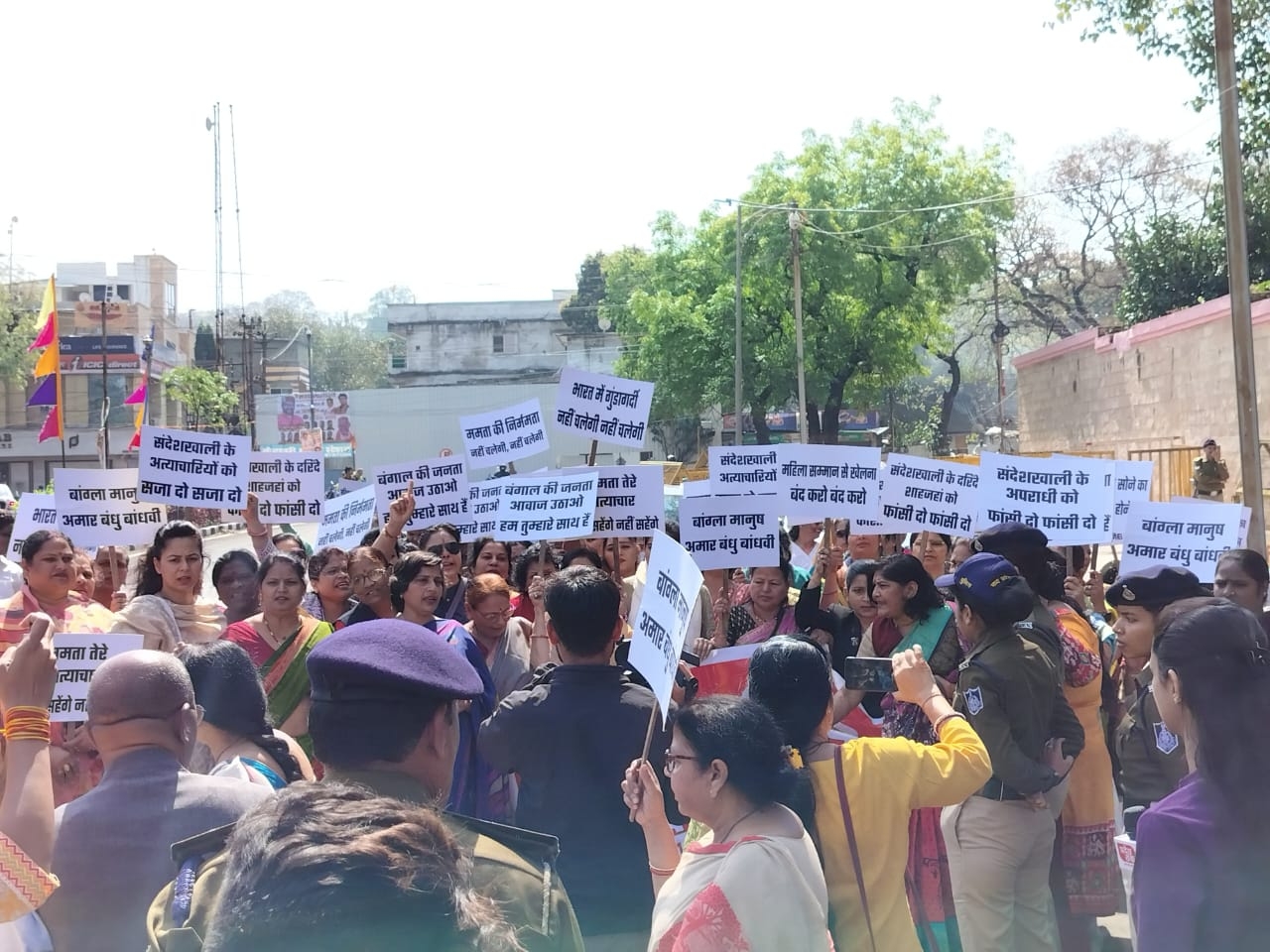 hindu shakal crowd