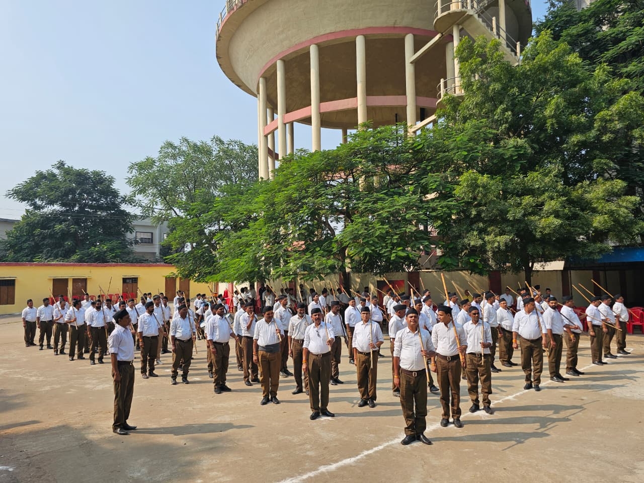 विजयादशमी पर भोपाल में संघ का पथ संचलन, अनुशासन और राष्ट्रभक्ति का दिखा संगम