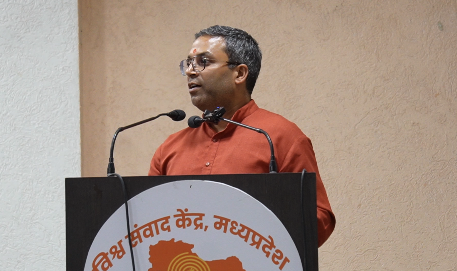लोकेन्द्र जी 