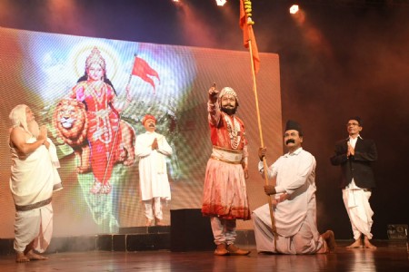 व्यक्ति समाप्त होता है, विचार नहीं, महानाट्य ‘युगप्रवर्तक’ में जीवंत हुई डॉ.हेडगेवार की गाथा