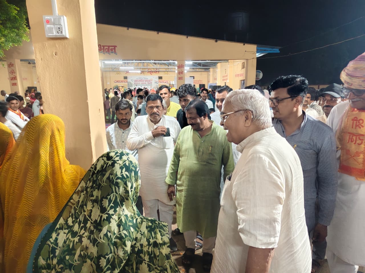 सुरेश 