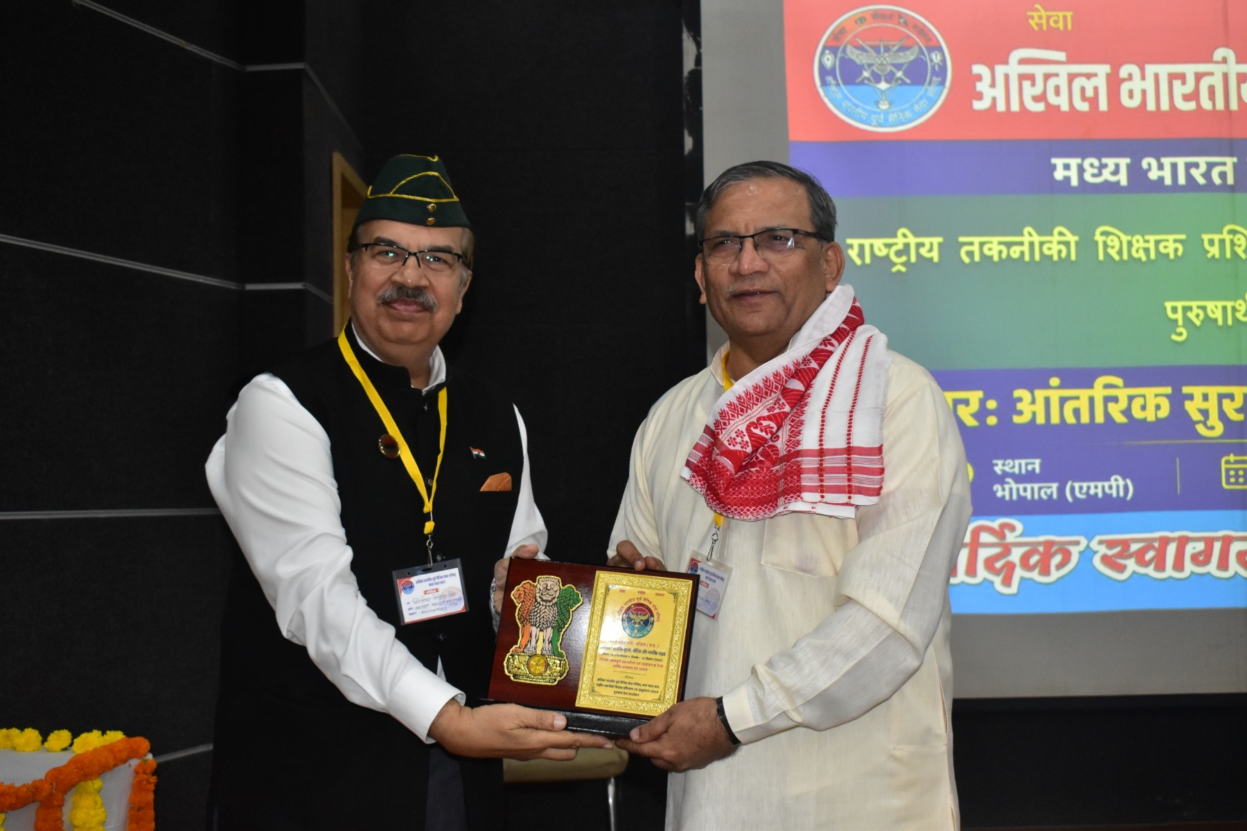 आंतरिक सुरक्षा और सामाजिक चुनौतियों के प्रति जागरूक रहें युवा : प्रदीप जोशी